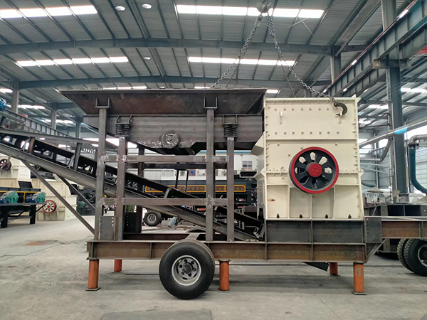 Box-type mobile crushing station